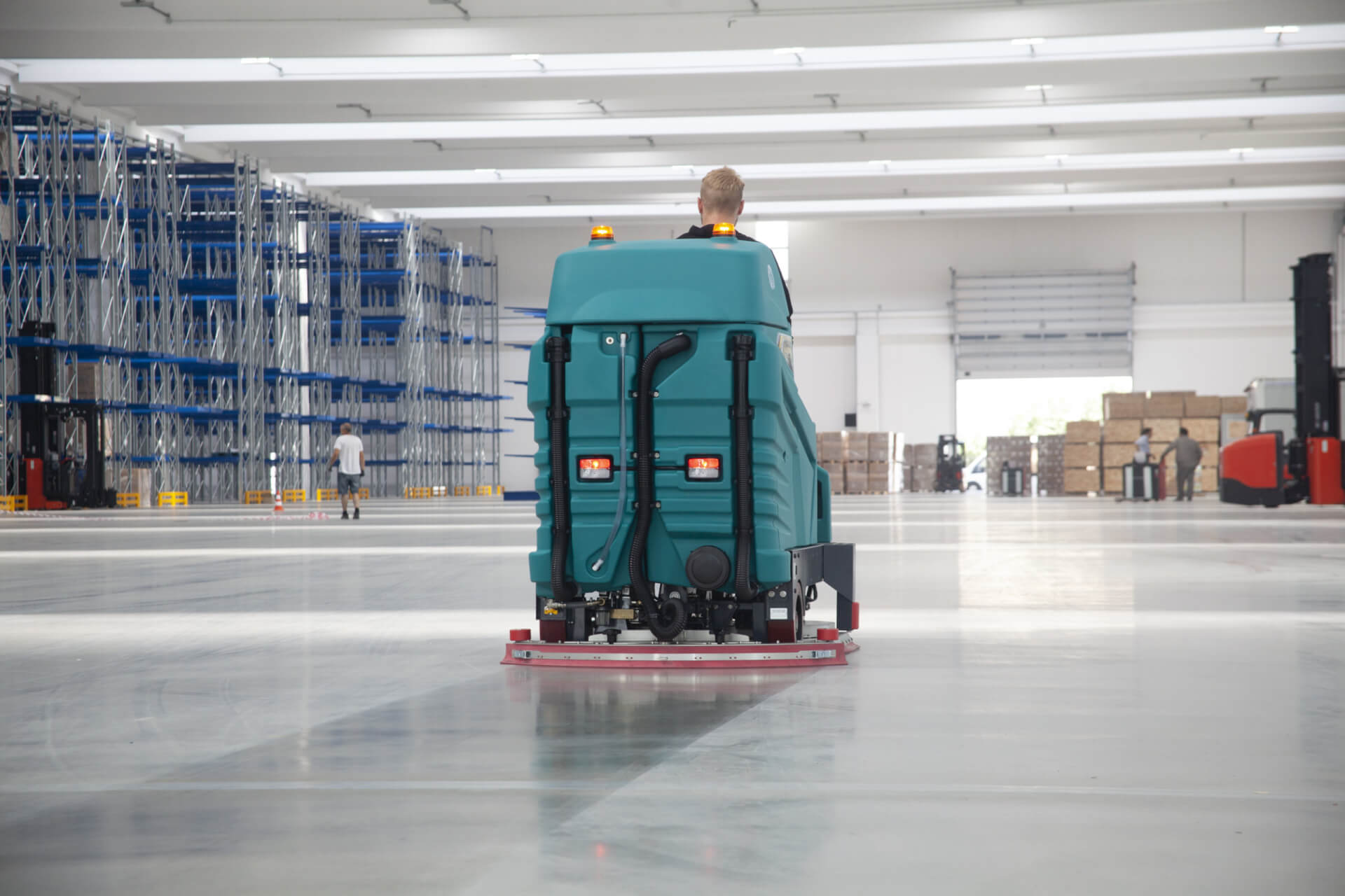 Large Battery Powered Scrubber Dryer